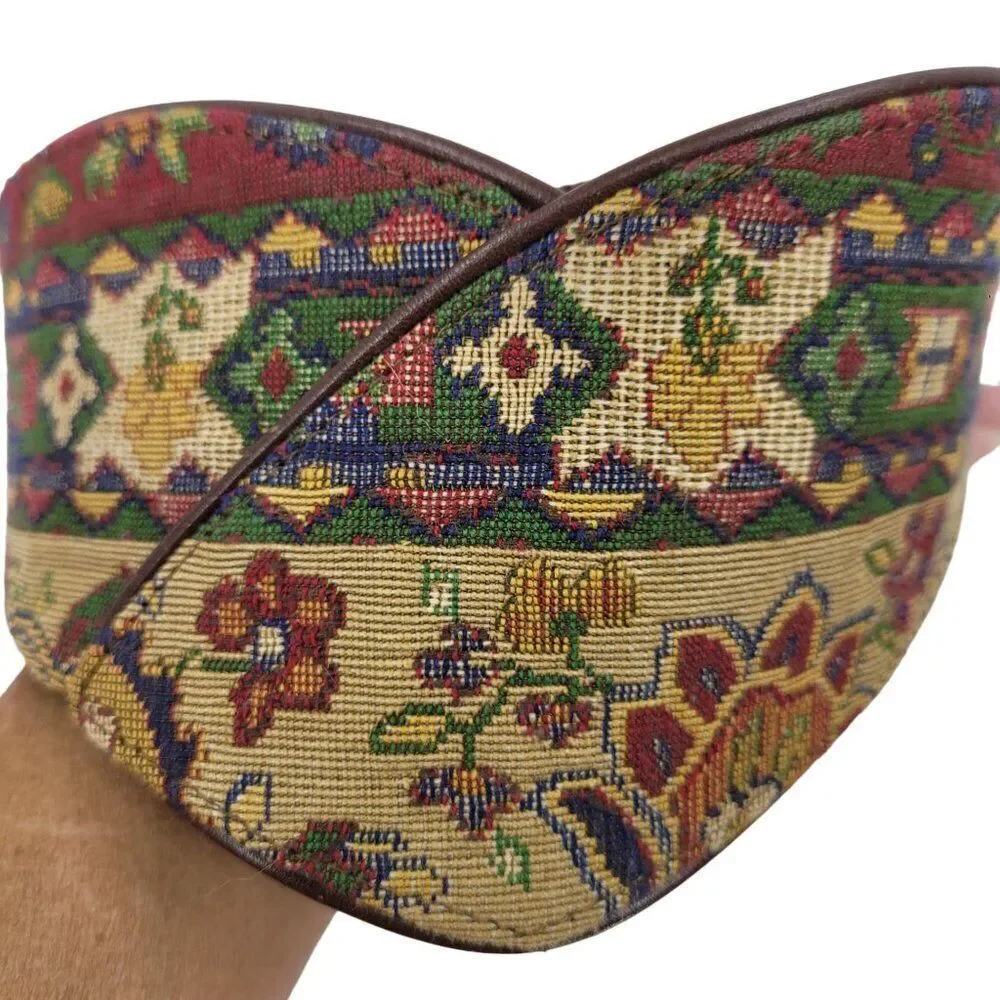 Vtg Womens Victorian Revival Belt Sz S Statement Regal‎ Tapestry Renaissance